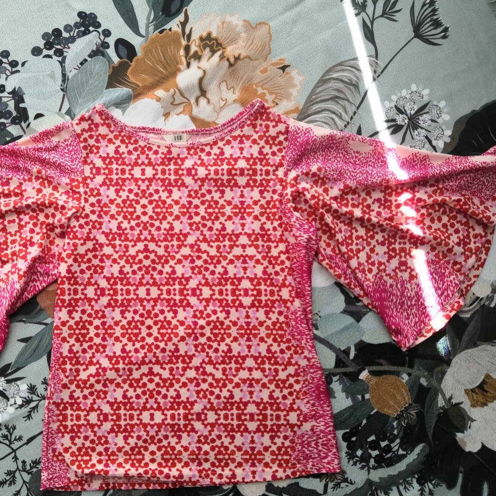 AND Womens flowing butterfly sleeve Pink Red top Size M - Picture 3 of 5